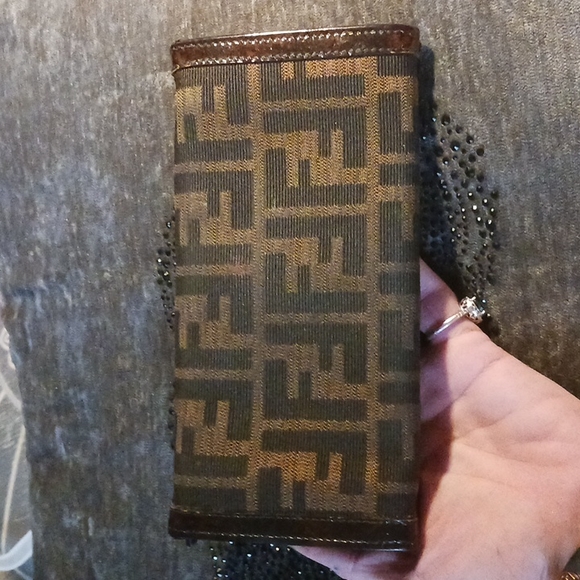 FENDI Zucca large snap ladies wallet in excellent condition AUTHENTIC! - Picture 2 of 10